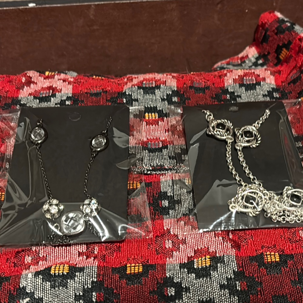 Silver and Black Necklace Set